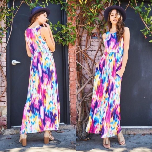 🎉HP🎉 Watercolor Maxi Dress With Pockets - Picture 2 of 9